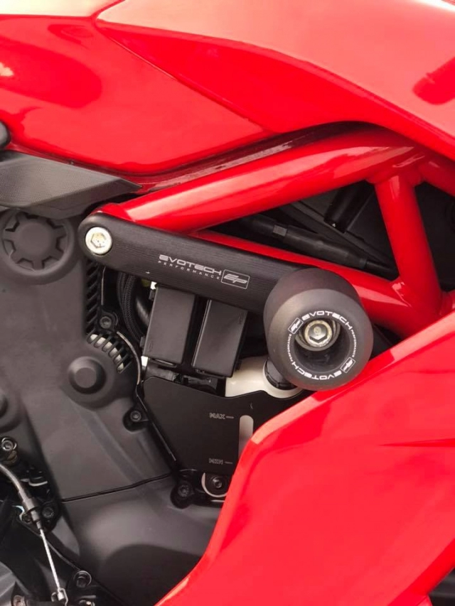 Ducati supersport s độ hoàn thiện với dàn option hàng hiệu