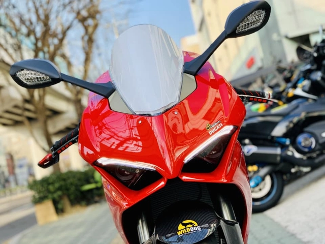 Ducati v4 panigale vẻ đẹp bất chấp từ nhà tài trợ lightech