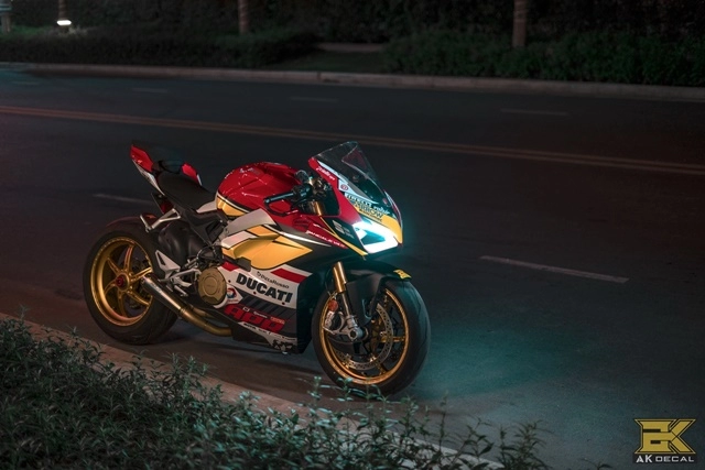 Ducati v4s panigale - mãn nhãn với bản độ siêu cấp của biker việt