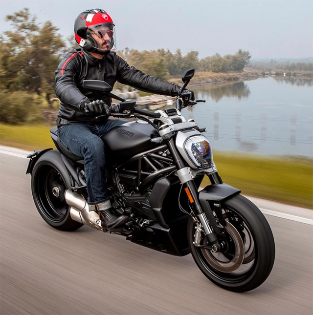 Ducati xdiavel dark và xdiavel black star 2021 vừa ra mắt