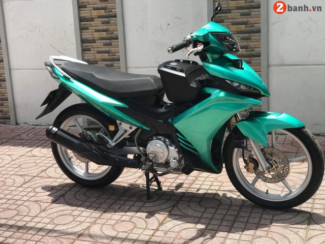 Exciter 135 độ gây mê người xem với bộ giáp petronas