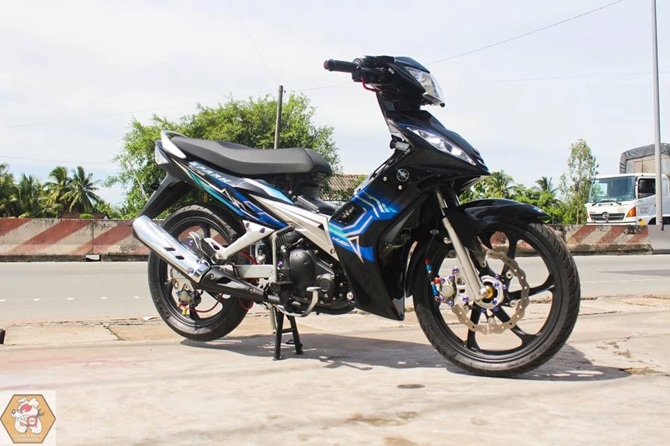 Exciter 135 độ phun xăng điện tử siêu ngầu của biker vĩnh long