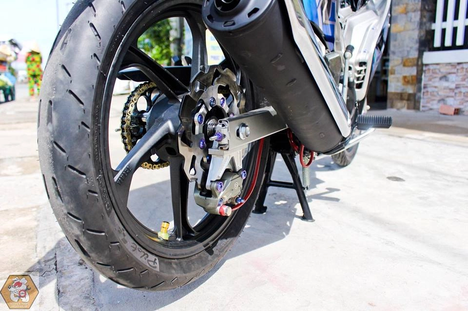 Exciter 135 độ phun xăng điện tử siêu ngầu của biker vĩnh long