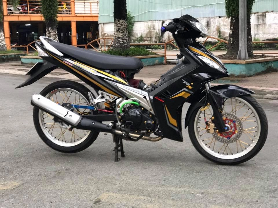 Exciter 135 độ tâm huyết của một biker sài gòn chất từ nội đến ngoại