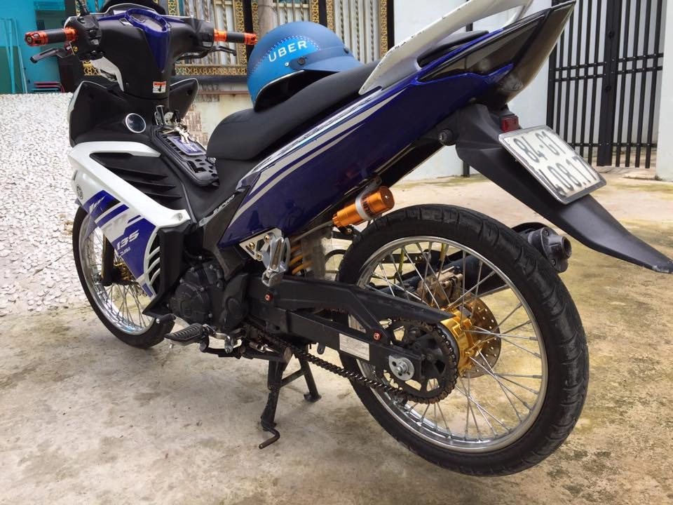 Exciter 135cc độ cứng cáp với nhiều món đồ chơi trang trí nhẹ nhàng