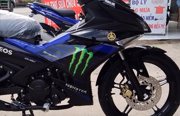 Exciter 150 2019 ra mắt phiên bản monster energy trên đường đua motogp