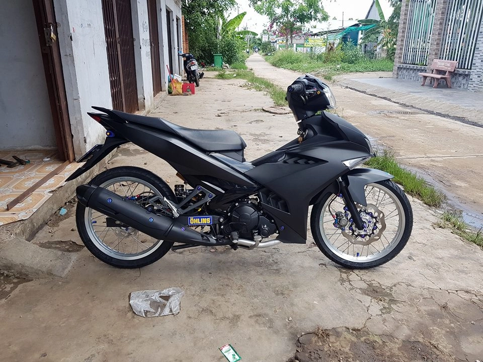 Exciter 150 độ gây choáng bằng loạt đồ chơi của chàng biker việt