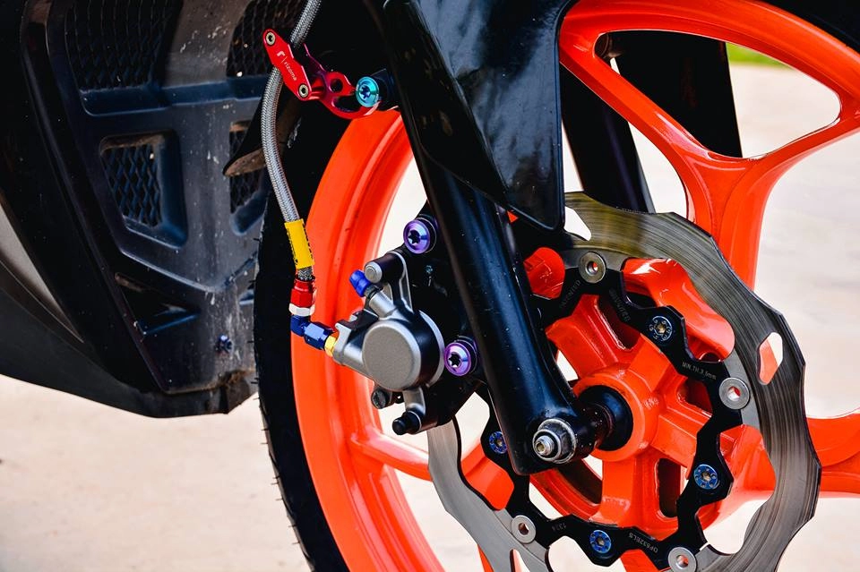 Exciter 150 độ tạo nét đẹp riêng với phong cách y15zr của biker đồng nai