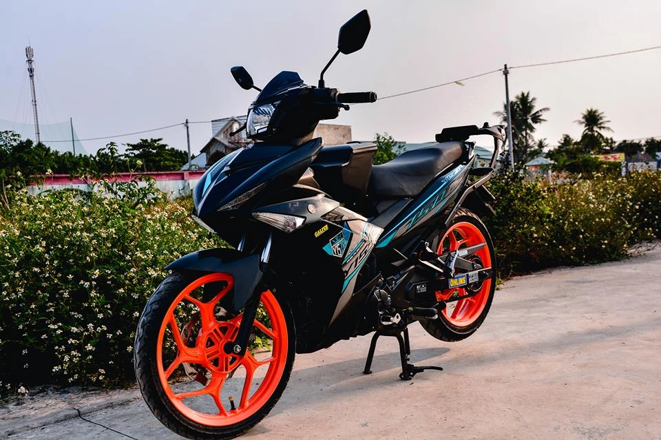 Exciter 150 độ tạo nét đẹp riêng với phong cách y15zr của biker đồng nai