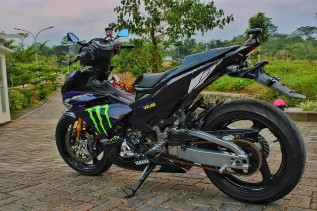 Exciter 150 lột xác với phong cách monster energy cùng dàn chân cbr600 hầm hố