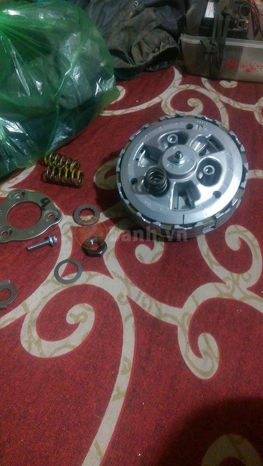 Exciter 150 trang bị slipper clutch đầu tiên bắt đầu lộ diện