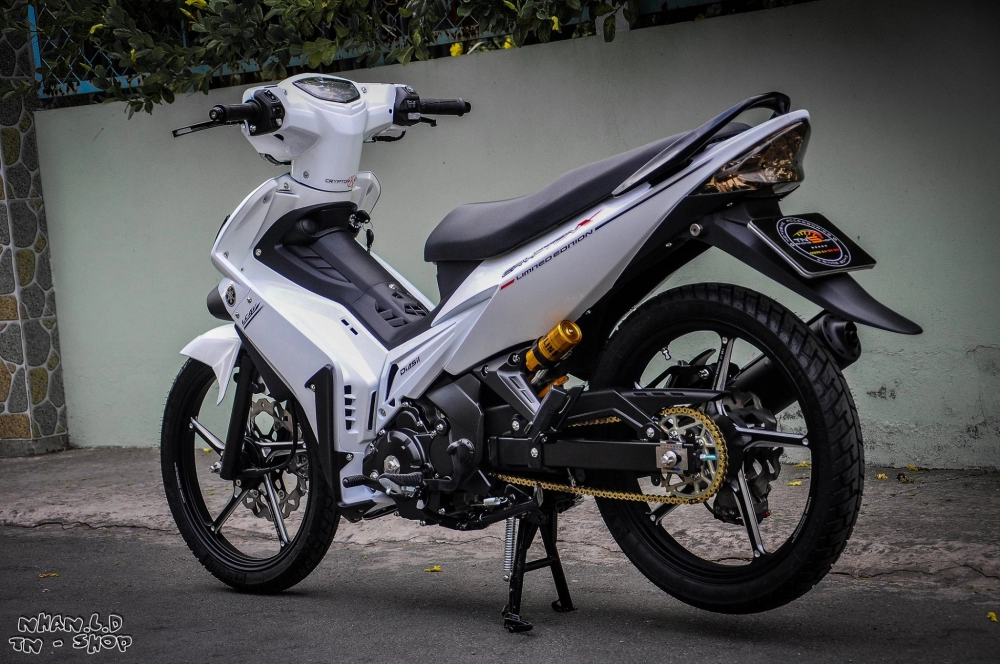 Exciter 2010 độ dàn chân xem là nghiện của biker miền tây