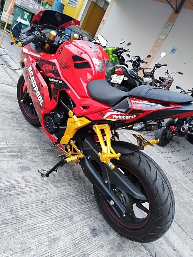 Gpx 150 gr đô lây lôi vơi phong cach deadpool cua biker nươc ban