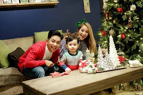 Hà tăng hà hồ cùng dàn sao việt bỉm sữa nô nức khoe ảnh con cưng đón noel