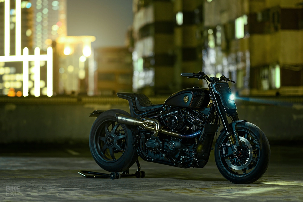 Harley-davidson street bob tùy chỉnh đặc biệt từ rough crafts với biệt danh tarmac raven