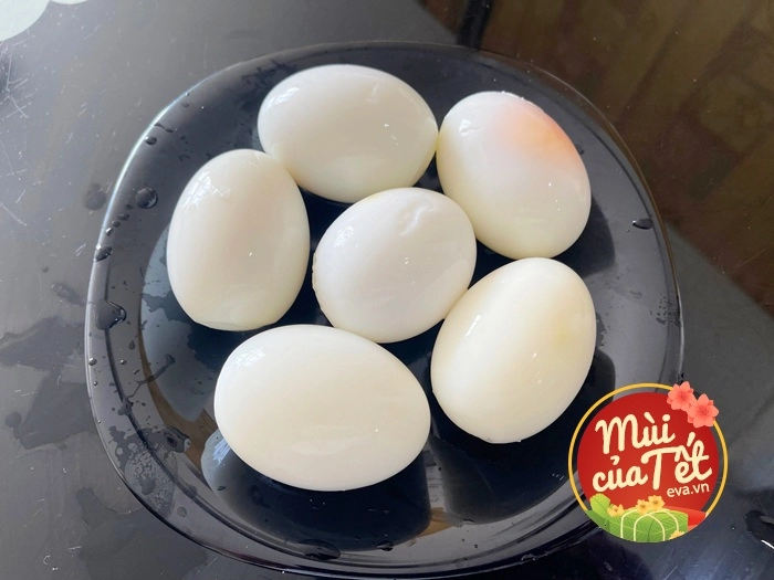Học cách làm thịt kho trứng thơm nức mềm ngon lên màu siêu đẹp trong mâm cỗ tết miền nam