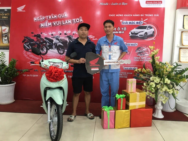 Hơn 25000 phần quà đã đến tay khách hàng trong dịp mua xe trúng xe của honda