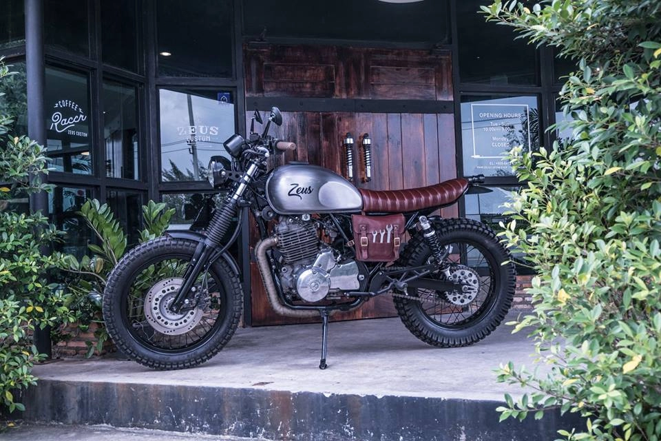 Honda cb400ss bản tùy chỉnh đến từ zeus custom