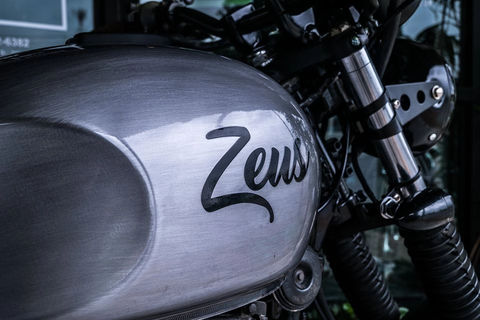 Honda cb400ss bản tùy chỉnh đến từ zeus custom