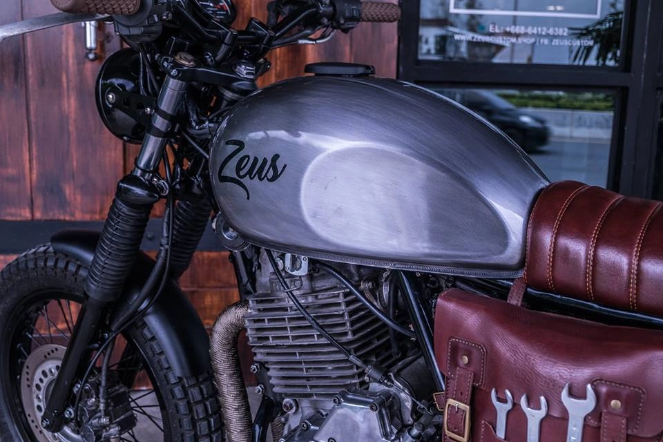 Honda cb400ss bản tùy chỉnh đến từ zeus custom