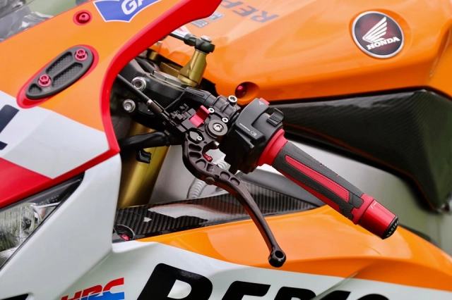 Honda cbr1000rr repsol độ ấn tượng với dàn chân vô đối