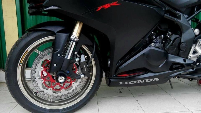 Honda cbr250rr bản độ hoàn hảo tuyệt đối với dàn chân từ các anh lớn