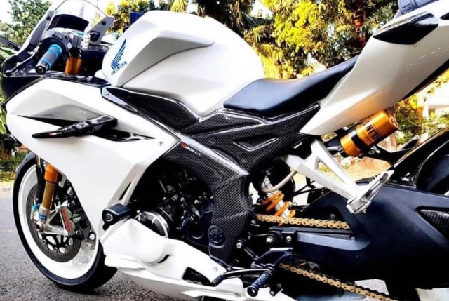 Honda cbr250rr độ hoàn hảo với dàn chân 1 gắp của những anh lớn