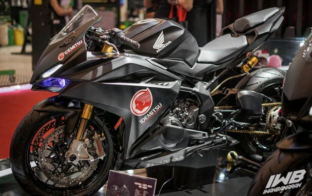 Honda cbr250rr độ phong cách superbike ấn tượng với dàn chân của ducati 1098
