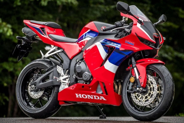 Honda cbr600rr 2021 ra mắt với giá gần mua được cbr1000rr-r