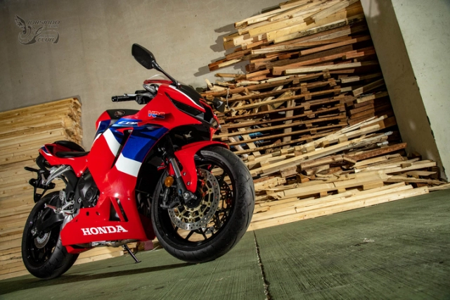 Honda cbr600rr 2021 ra mắt với giá gần mua được cbr1000rr-r