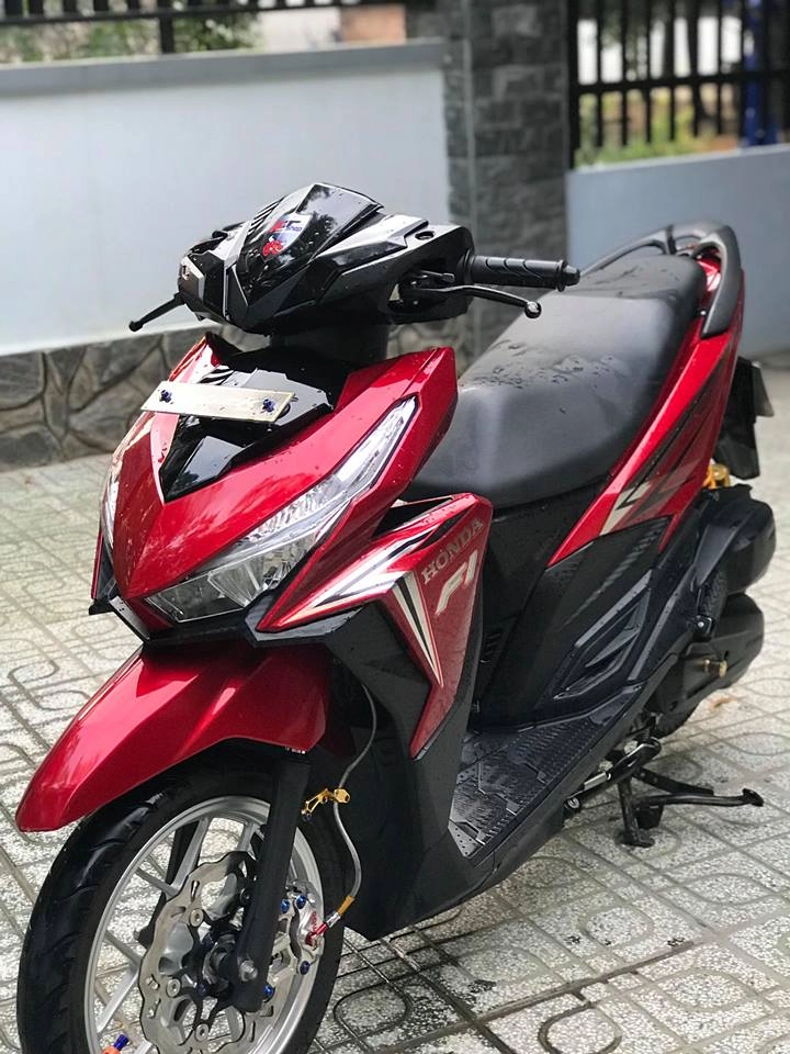 Honda click 125 độ điệu đà với một ít đồ chơi quý tộc