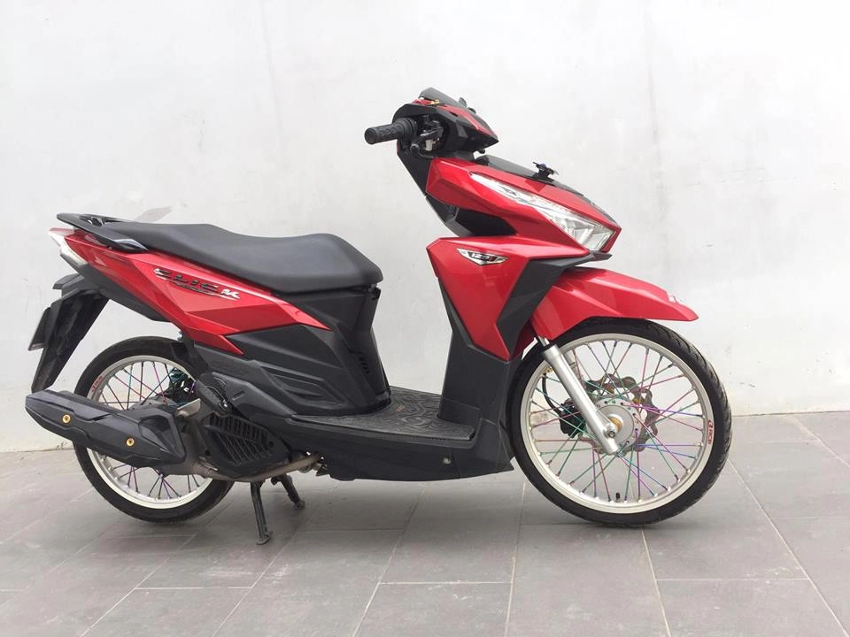 Honda click 125 độ gọn nhẹ với dàn chân mỏng manh