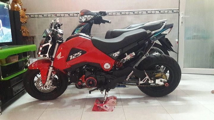 Honda msx 125 độ đẹp với nhiều đồ chơi hàng hiệu