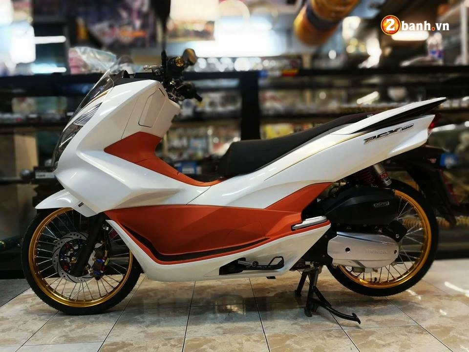 Honda pcx 150 độ lịch lãm đầy sang trọng với đồ chơi hiệu