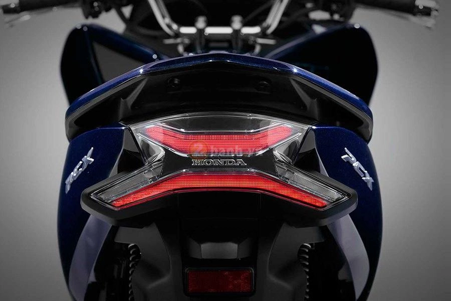 Honda pcx 2018 lần đầu tiên áp dụng công nghệ hybrid