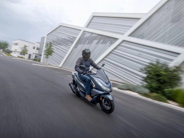 Honda pcx 2021 kiểu dáng mới lộ ảnh nóng