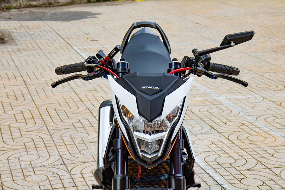 Honda sonic 150r độ cực khủng với khối đồ chơi hoàng tộc của biker việt