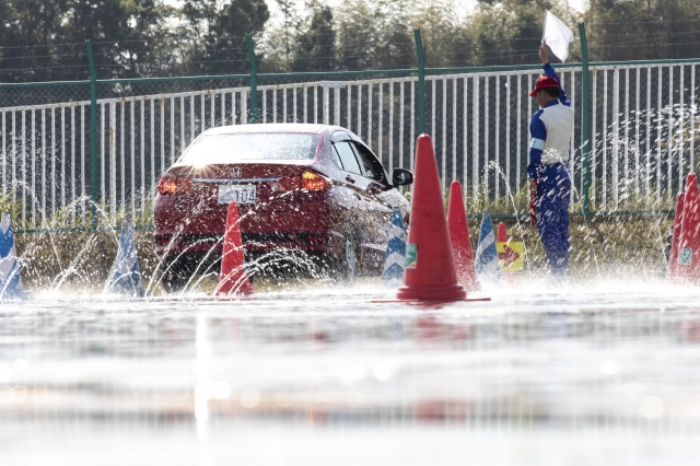 Honda việt nam giành chiến cuộc thi hướng dẫn viên đào tạo lái xe an toàn quốc tế 2018 tại nhật bản