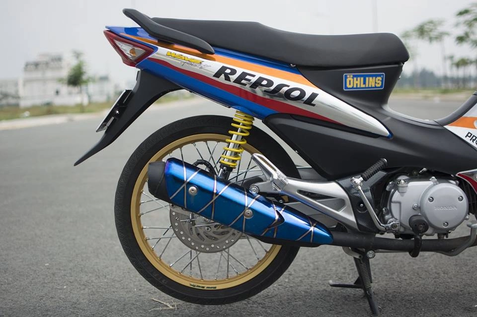 Honda wave 100 phiên bản repsol blue chrome phá cách khá nhẹ nhàng và mạnh mẽ của bạn trẻ sài thành