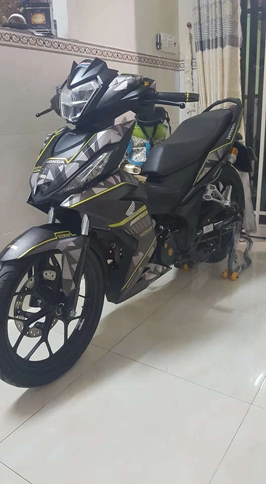 Honda winner 150 độ kiểng cá tính với bộ áo camo