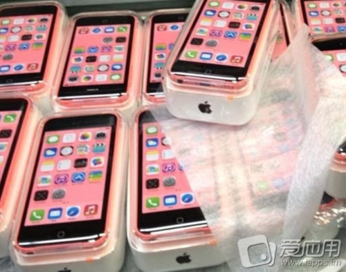 Iphone 5c nhiều màu lộ diện trước ngày ra mắt