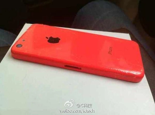 Iphone 5c thêm bản màu đỏ giá 490 usd