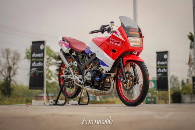 Kawasaki kips 150 đô dan chân mang ve đep kho cương khoe dang trong năng mai