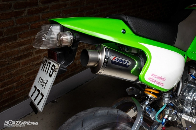 Kawasaki ksr 110 đô quai vât xanh vơi đôi chân không lô đây kinh di