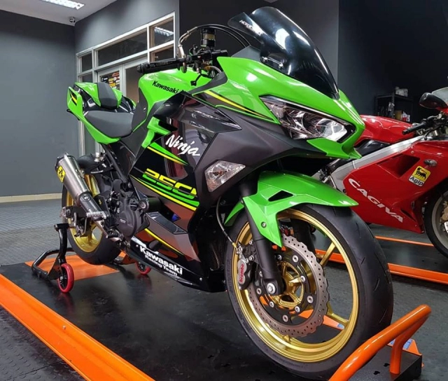 Kawasaki ninja 250 được nâng cấp vượt trội với cấu hình đường đua