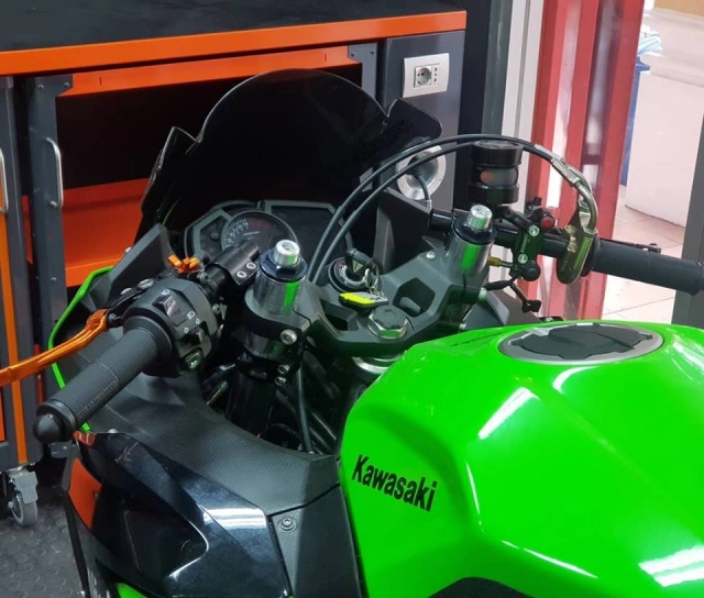 Kawasaki ninja 250 được nâng cấp vượt trội với cấu hình đường đua