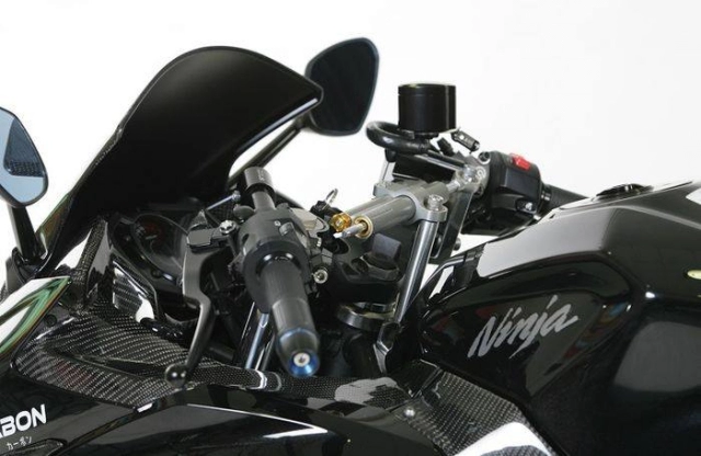 Kawasaki ninja 250 tài tử đặc sắc với dàn trang bị khủng