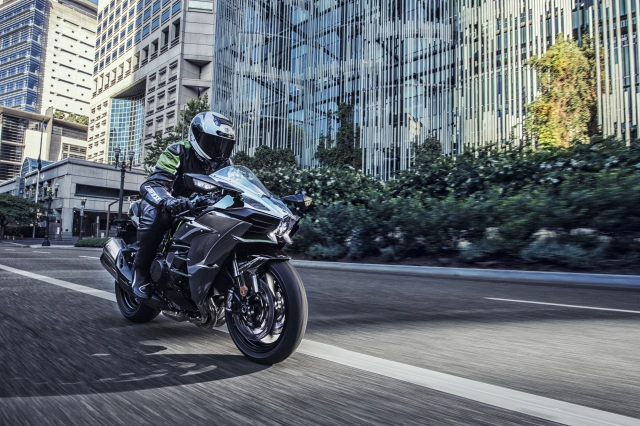 Kawasaki ninja h2 carbon ra mắt tại việt nam với giá khoảng 13 tỷ đồng