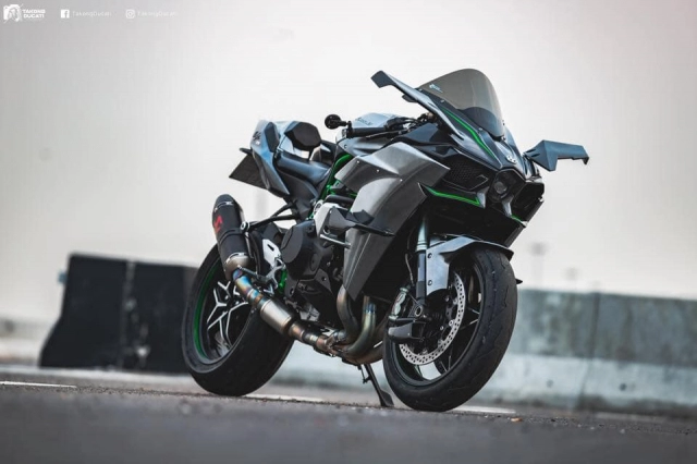 Kawasaki ninja h2 lột xác thành phiên bản đường đua h2r