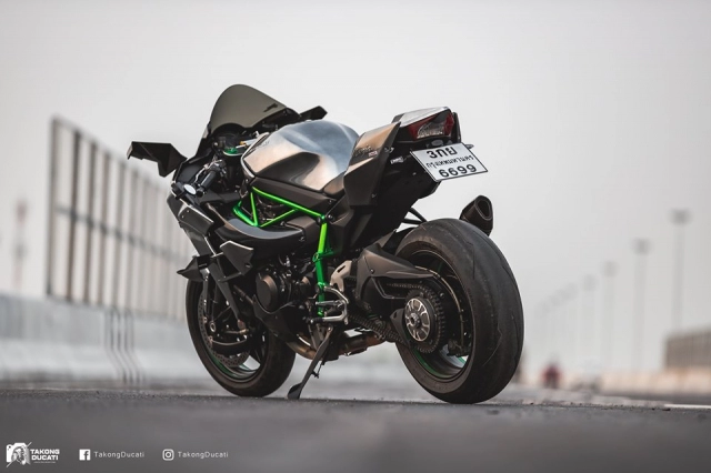 Kawasaki ninja h2 nâng cấp cực chất theo phong cách h2r